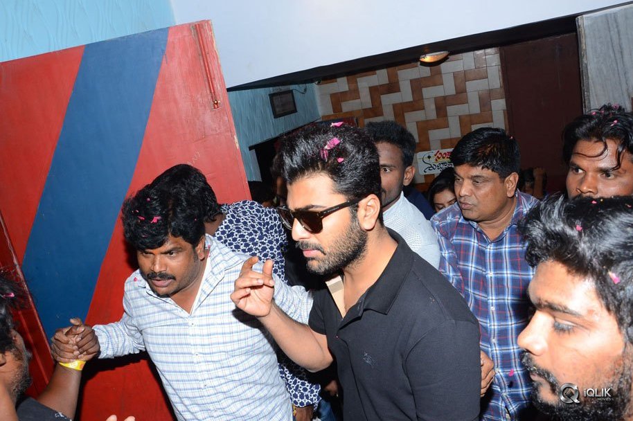 Shatamanam-Bhavati-Movie-Team-At-Sandhya-Theatre